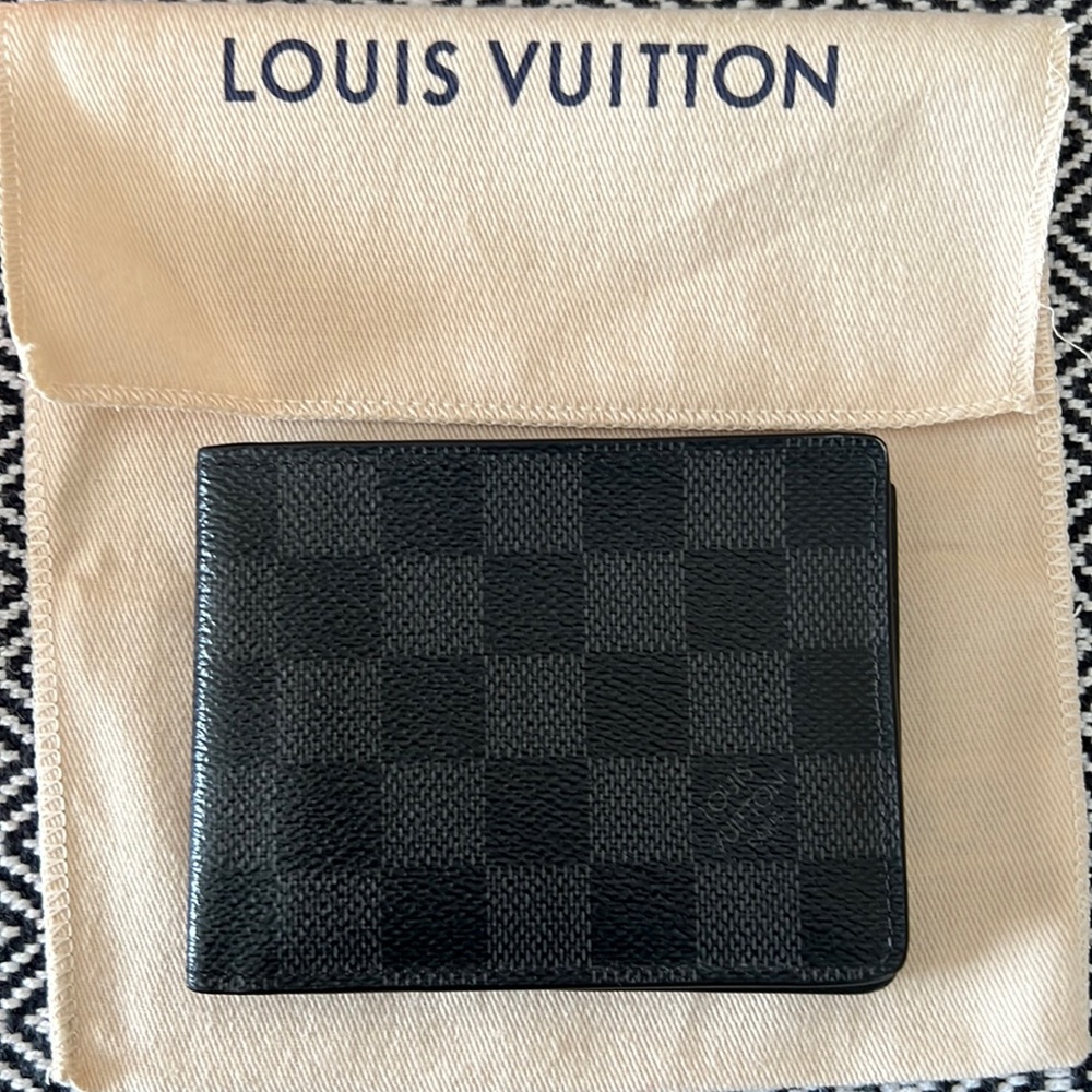 Louis Vuitton Men’s Slender Wallet Damier Graphite Canvas